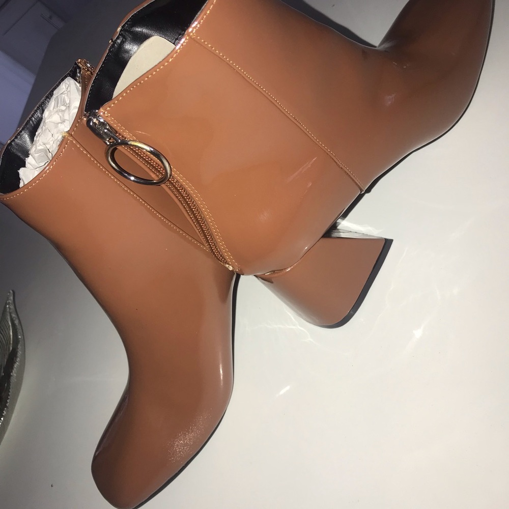 Ankle Boots Women’s Size 6